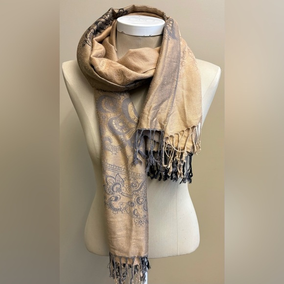 Pashmina Cashmere Gold, Grey and Black Scarf with Floral Pattern and Fringe - Picture 1 of 5